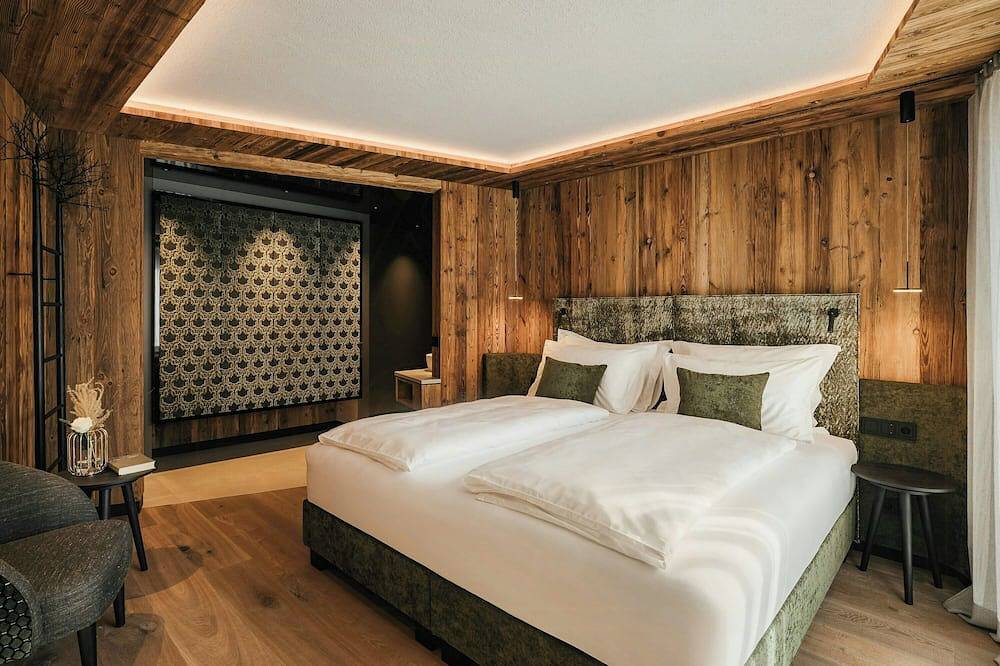 Luxuriöses Chalet in den Dolomiten mit Spa und Pool in Daunëi, Wolkenstein
