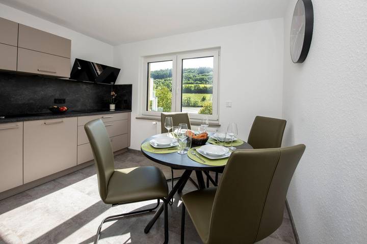 Ferienwohnung für 4 Personen, mit Terrasse in Zell (Mosel)