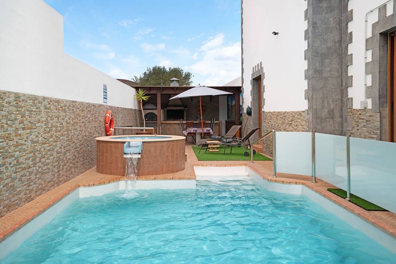 Casa de vacaciones "Casa Barriguita" con vistas a la montaña, piscina privada y Wi-Fi in Yaiza, Parque Nacional de Timanfaya