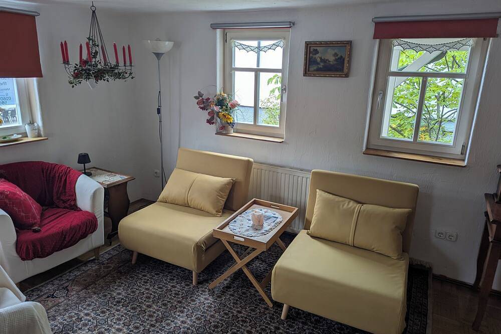 Ganze Wohnung, Ferienwohnung Frankenglück; am Waldrand, im Luftkurort in Schönau a.d.Brend, Rhön-Bayern