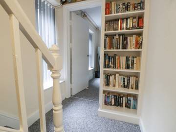 Log Cabin for 4 People in Barmouth, Gwynedd, Photo 3
