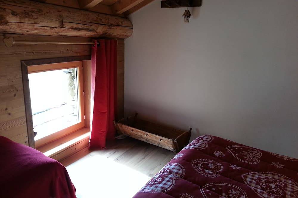 Chalet on the slopes in Valmeinier 1800 in Valmeinier, Saint-Jean-de-Maurienne region