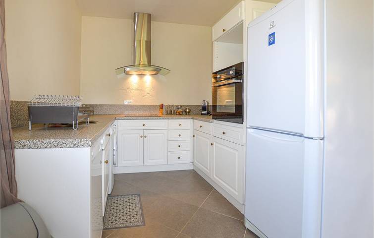 Appartement de vacances entier, Appartement confortable avec Wi-Fi, climatisation, parking et terrasse in Petreto-Bicchisano, Arrondissement de Sartène