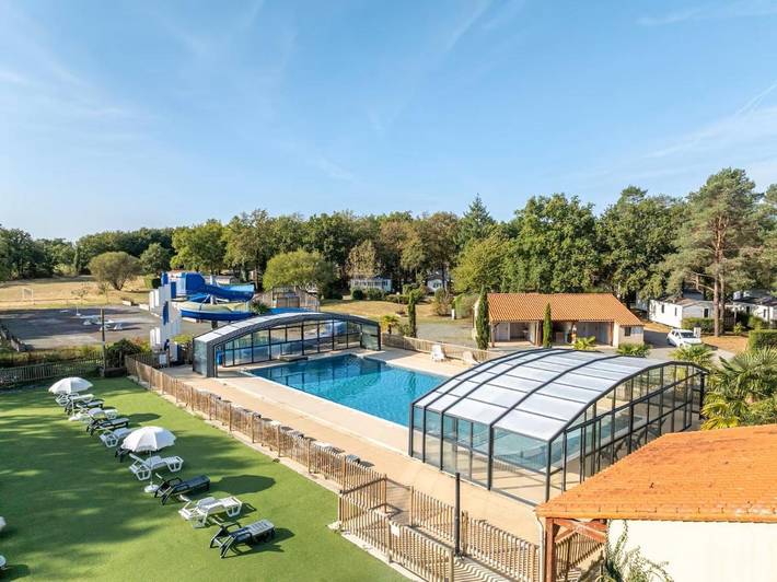 Location de vacances pour 6 personnes, avec terrasse et piscine, animaux acceptés à La Boissière-de-Montaigu - 3