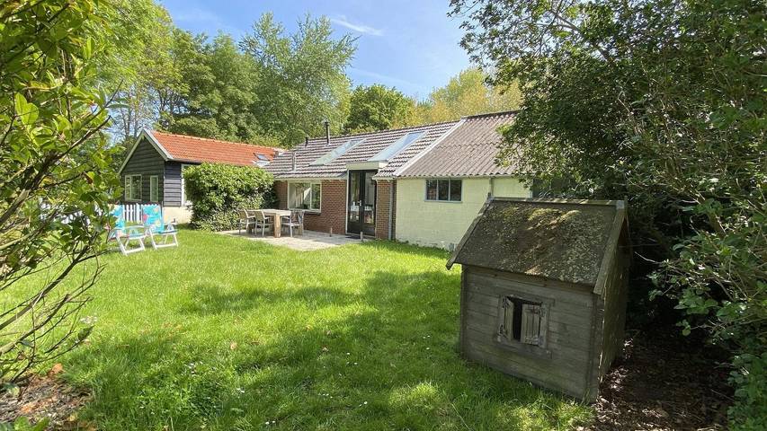 Ferienhaus für 6 Personen, mit Balkon/Terrasse und Terrasse