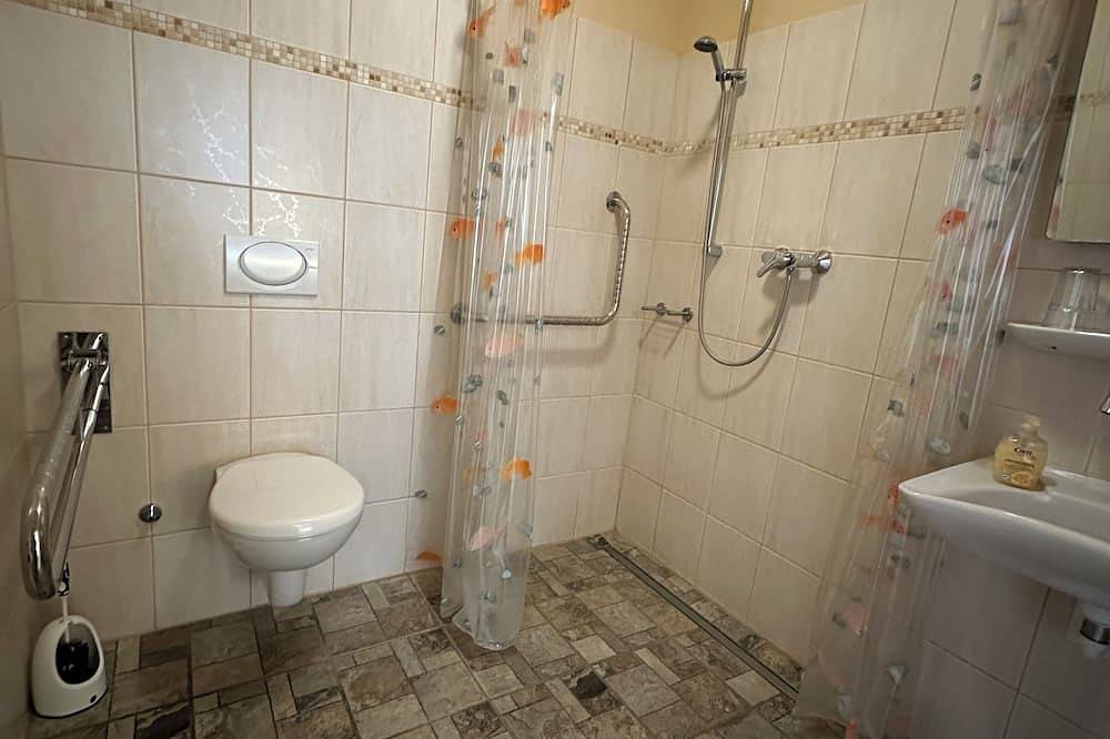 Ganze Wohnung, Doppelzimmer mit Dusche/Wc in Blaubeuren, Alb-Donau-Kreis