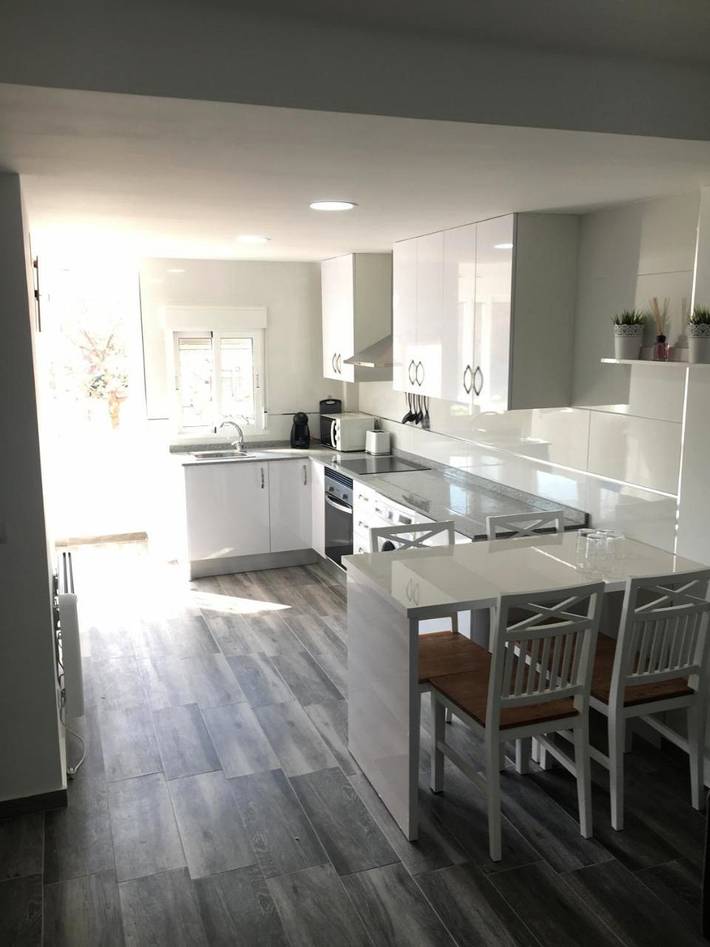 Apartamento para 4 personas, con terraza y vistas, Se admiten mascotas en Valencia