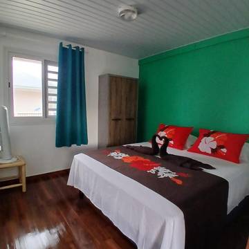 Location de vacances pour 4 personnes, avec vue ainsi que jardin et terrasse dans Fakarava