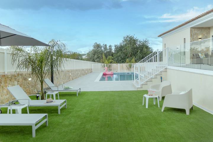 Location de vacances pour 8 personnes, avec terrasse et jardin dans Pata De Cima - 3