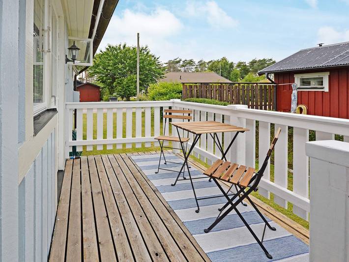 Charmigt fritidshus med terrass in Mellbystrand, Halland