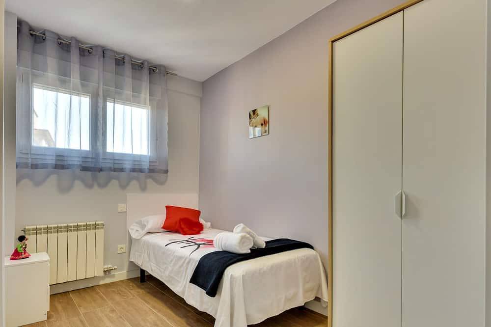 Entire apartment, Apartment only 5 minutes from Basilica del Pilar with option of garage. in Saragossa, Saragossa Province