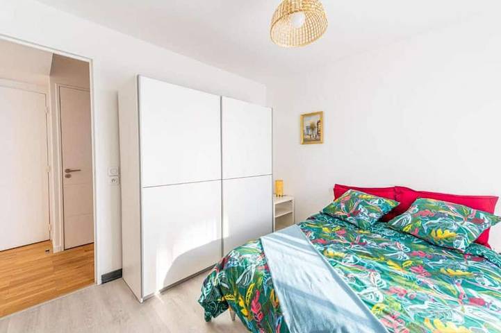 Appartement entier, Découvrez le Korrigan de Massy, un charmant appartement au sein d'une résidence de standing in Massy, Essonne
