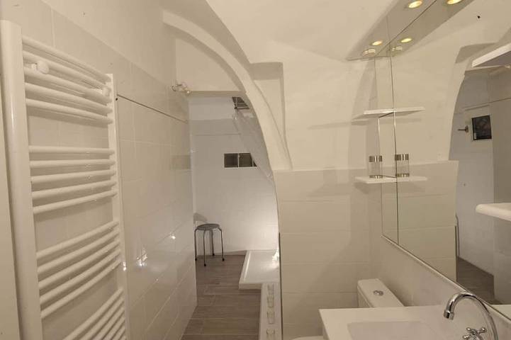 Gîte pour 2 personnes, avec Terrasse dans Eglise Saint Francois De Paule