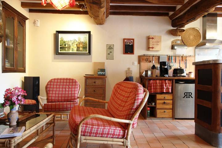 Gîte pour 8 personnes, avec terrasse et jardin dans Saint-Ébremond-de-Bonfossé - 4