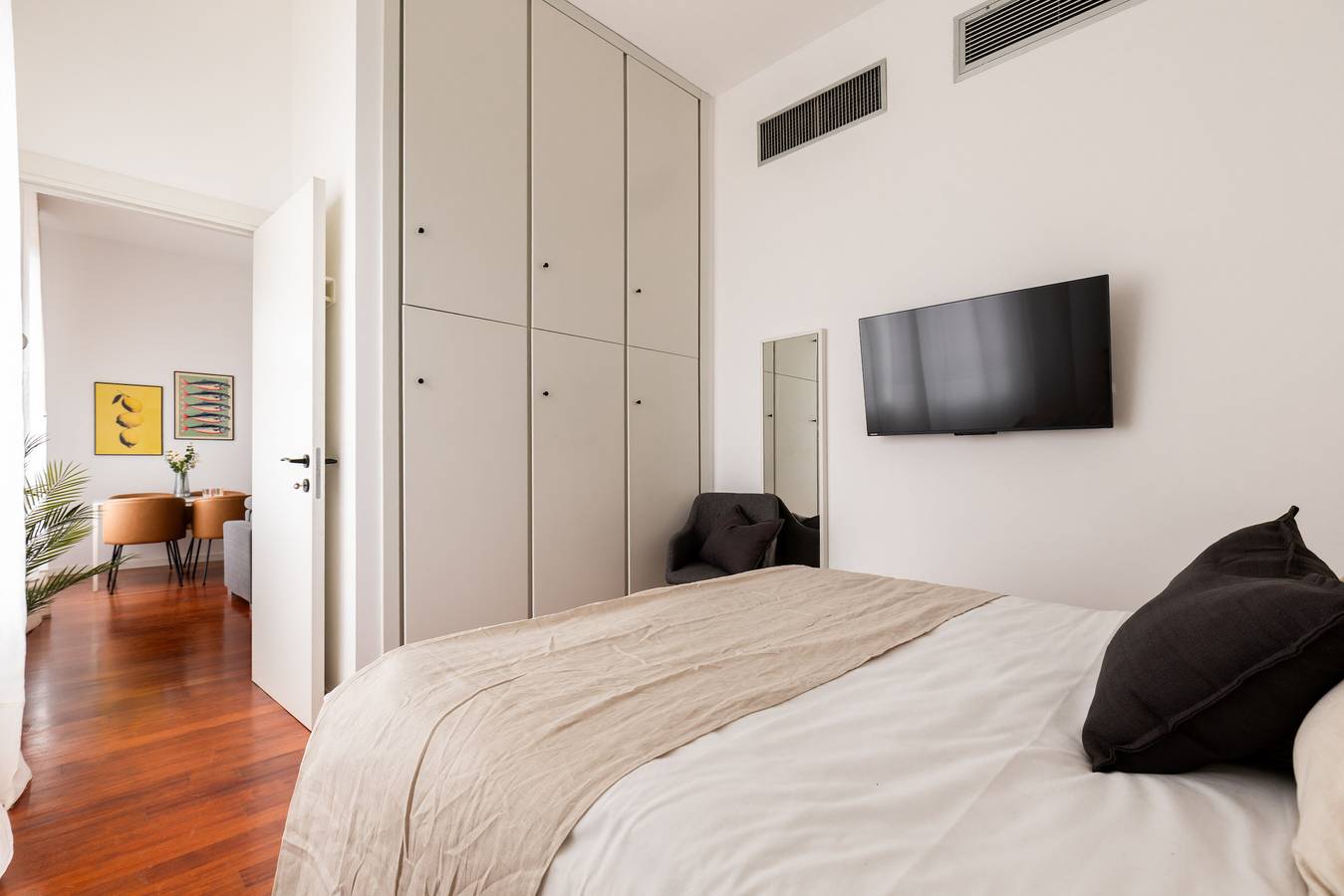 Entire apartment, Centro Corso Garibaldi 59/509 bilo 5° piano in Milan, Milan Province