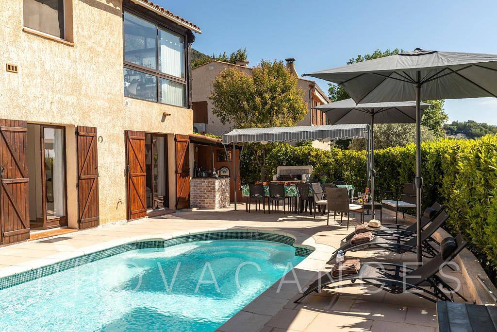 Holiday house with private and heated pool in St-Jeannet in Saint-Jeannet, Region de Cannes