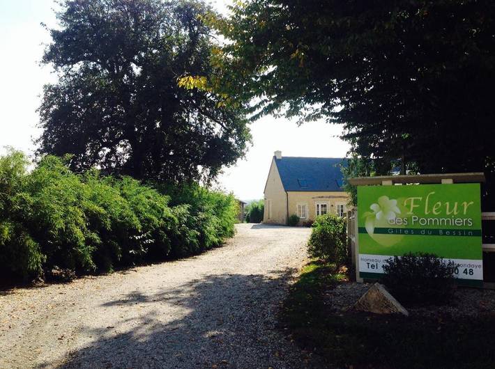 Location de vacances pour 6 personnes, avec jardin et vue à Juaye-Mondaye - 2
