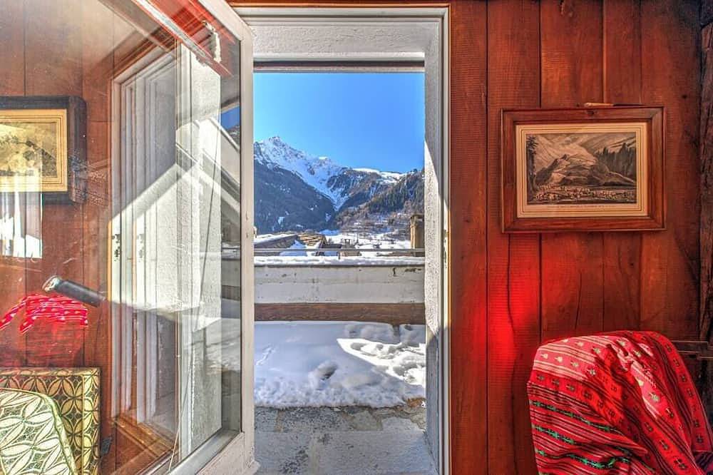 Appartamento intero, Maison Rose - Mountain View & Parking in Courmayeur, Alpi Pennine