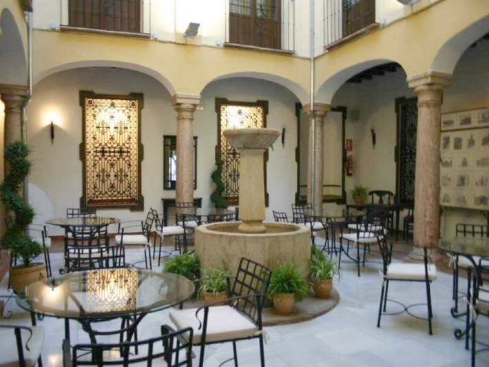 Hotel para 10 personas - 1