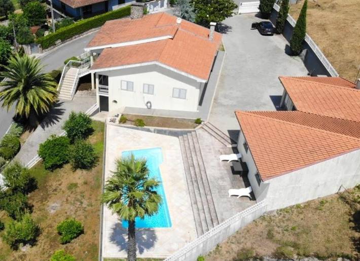 Location de vacances pour 8 personnes, avec jardin ainsi que piscine et vue dans Pinheiro - 3