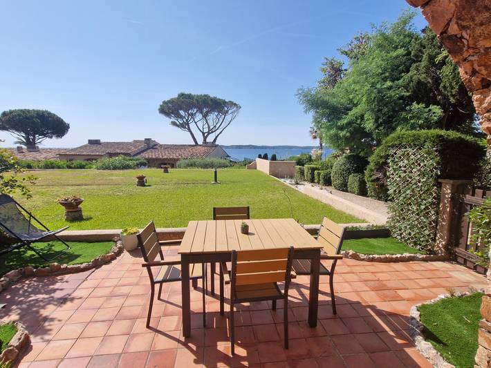 Ferienwohnung für 4 Personen, mit Terrasse und Pool
