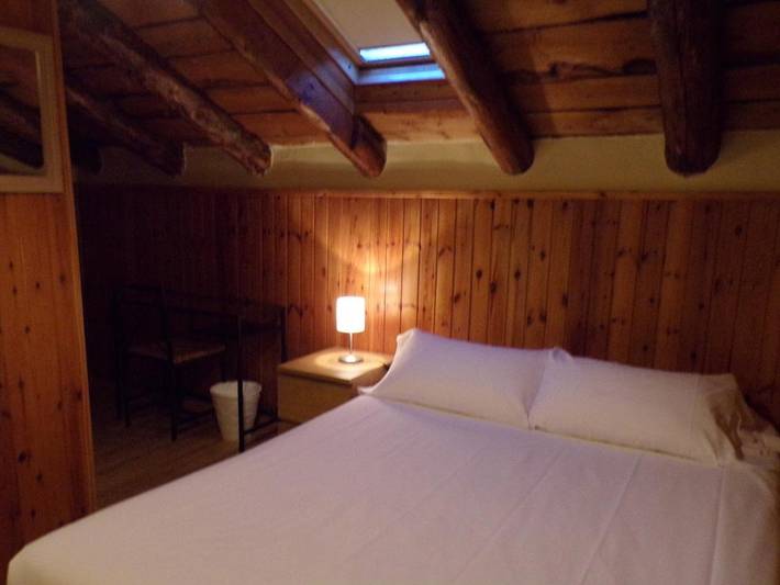 Hôtel pour 2 personnes, avec terrasse dans Incles - 2