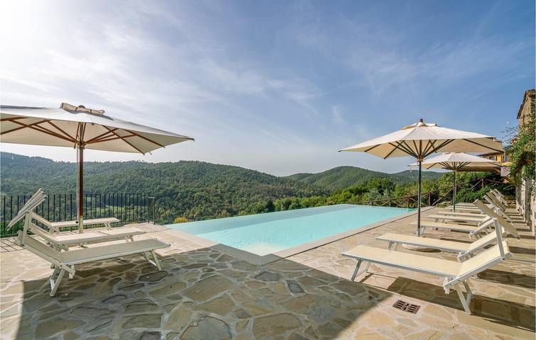 Appartamento di lusso con parcheggio, piscina e giardino in Ponte Alla Piera, Anghiari