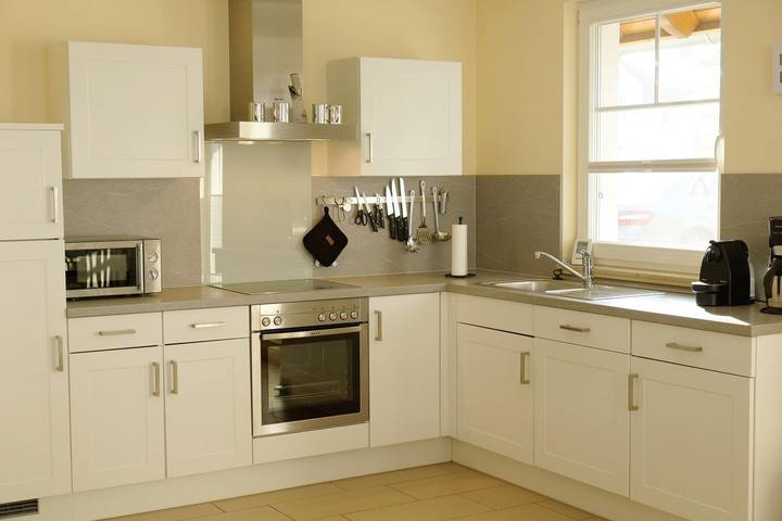 Ganze Wohnung, Komfortables Ferienhaus mit Terrasse, Kaminofen und moderner Ausstattung in Prerow, Fischland - Darß - Zingst