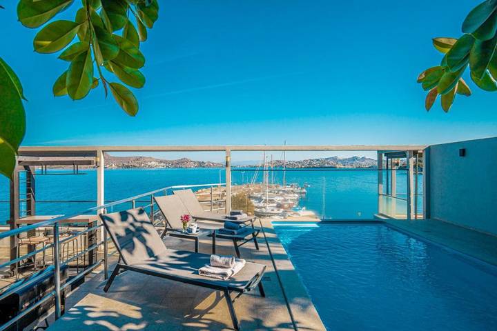 Villa pour 4 personnes, avec piscine ainsi que vue et jardin, animaux acceptés à Bodrum - 3