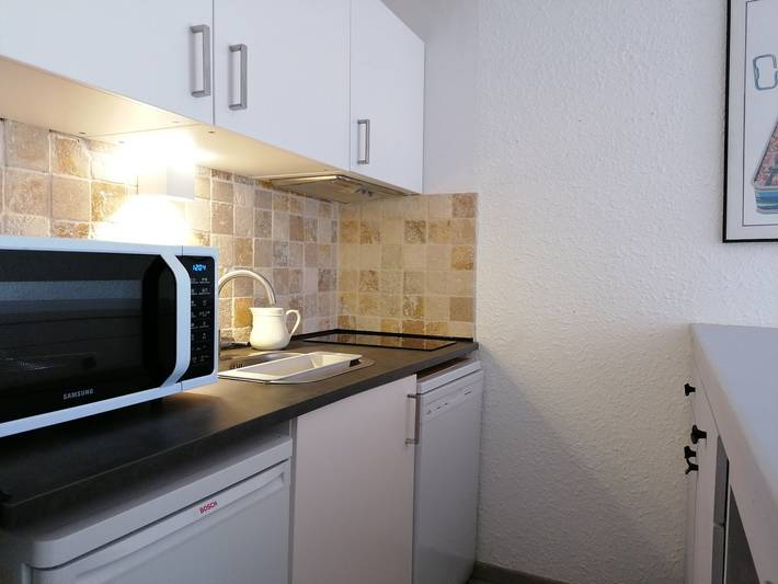 Entire apartment, Spacious renovated 2-room, 6 people, balcony, near slopes and Pra Loup center in Pra-Loup, Uvernet-Fours