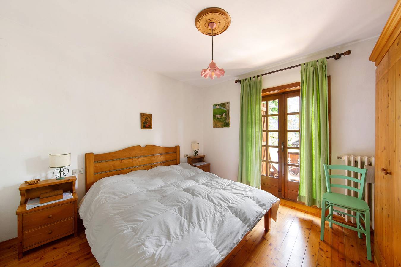 Ganze Wohnung, Ferienwohnung 'Appartamento Serdes C1' mit Bergblick, Gemeinschaftsgarten und Balkon in San Vito di Cadore, Dolomiti Superski