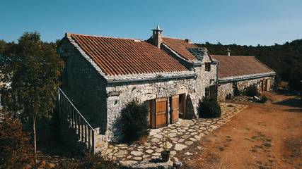 Gîte pour 11 personnes à Nant