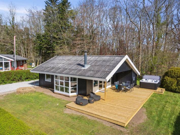 Ferienhaus für 6 Personen, mit Terrasse in Pøt Strandby