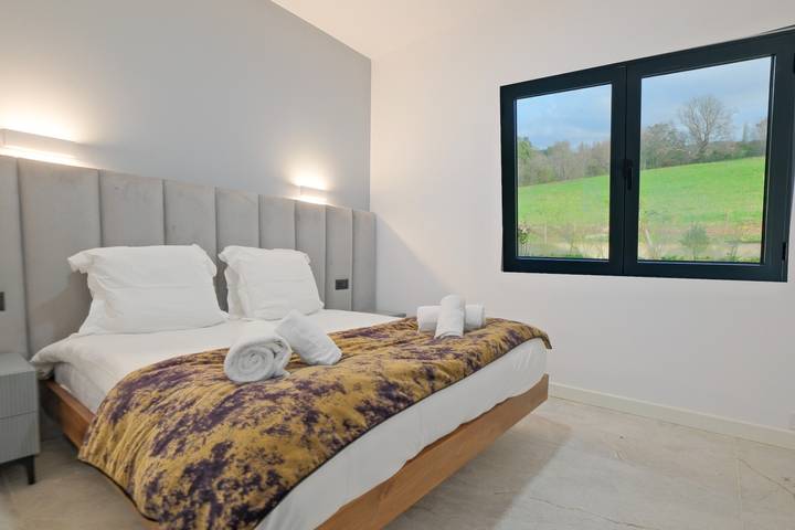 Appartement entier, Appartement 'Carsac 2' avec piscine partagée, terrasse partagée et jardin partagé in Carsac-de-Gurson, Périgord Pourpre