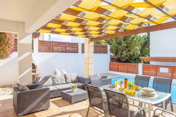 Villa for 6 People in Peyia, South Cyprus, Photo 4