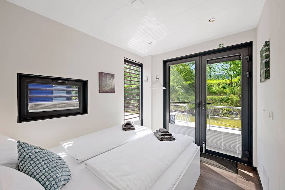 Floatinghouse Scarlett: Seeblick, Terrasse & Natur pur in Höxter, Kreis Höxter