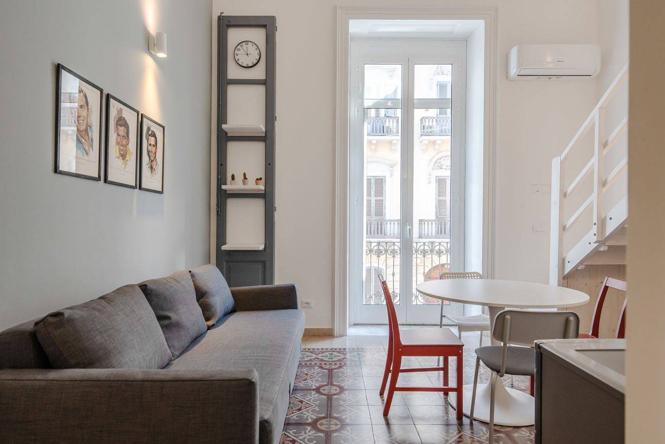 Appartement entier, Appartement de vacances pour 2 personnes avec balcon/terrasse in Taranto, Golfe de Tarente