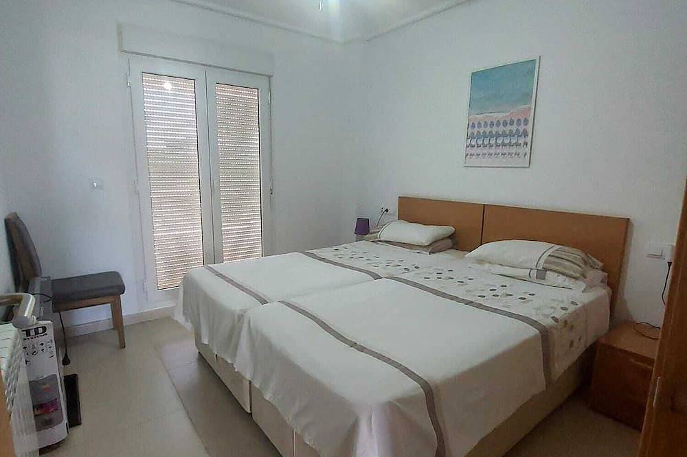 Ganze Wohnung, Luxury Poolside Apartment mit Blick auf 18 Loch Golfplatz in Golf Resorts Murcia, Murcia