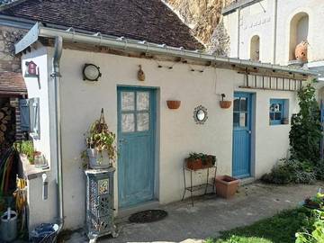 Gîte pour 2 personnes, avec terrasse et jardin à Troo
