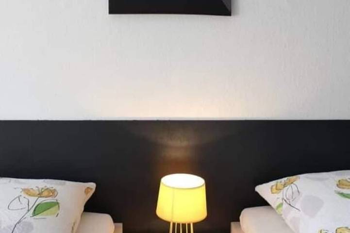 Appartement entier, Studio near Basel Airport in Saint-Louis, Région de Mulhouse