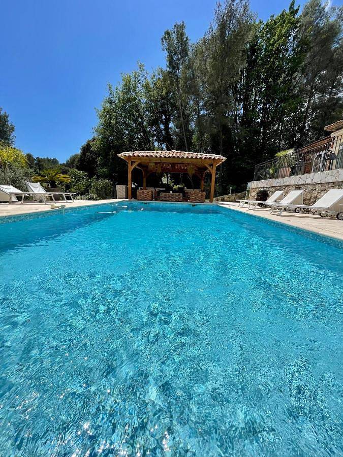 B&B Villa Ganesh in Le Rouret, Côte méditerranéenne (France)