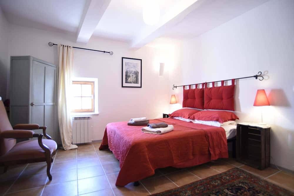 Wunderschön restauriertes Dorfhaus mit sonniger Terrasse und Blick auf die Kirchengärten in Sablet, Vaucluse