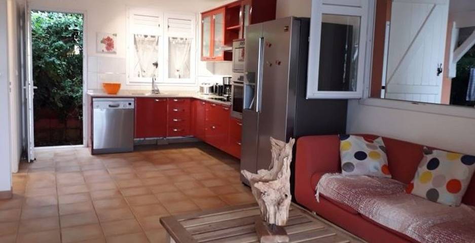 Location de vacances pour 4 personnes, avec terrasse et piscine à Les Anses-d'Arlet - 4