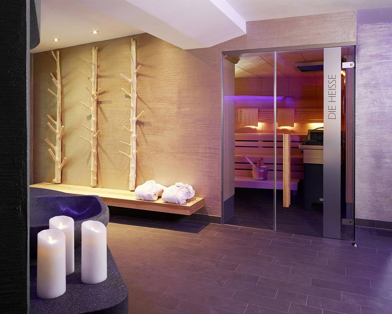 Ganze Ferienwohnung, Apartment/2 Schlafräume/Bad, Wc "350" in Hirschegg Kleinwalsertal, Mittelberg