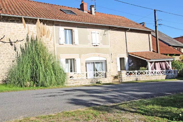Gîte pour 7 personnes, avec jardin - 1