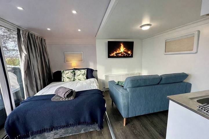 Holiday apartment for 2 people, with hot tub in Northern Ireland