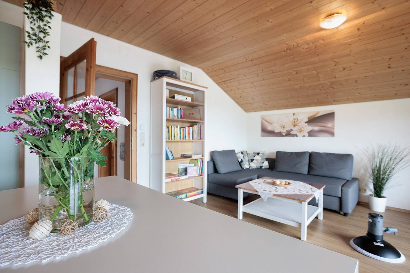 Ganze Wohnung, Ferienwohnung 'Waldblick' mit Gemeinschaftsgarten, Balkon und Wi-Fi in Friesenried, Bayerisch Schwaben