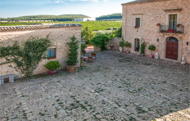 Ferienhaus für 30 Personen, mit Pool und Ausblick sowie Garten und Seeblick auf Sizilien - 2
