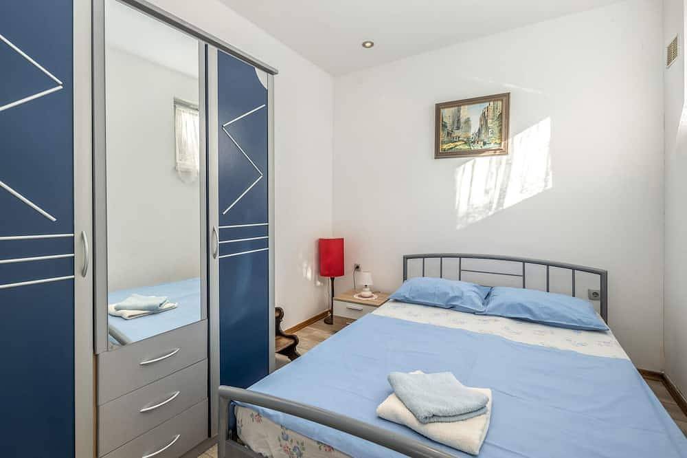 Schönes Haus in Klenovica mit Wlan in Klenovica, Primorje-Gorski Kotar
