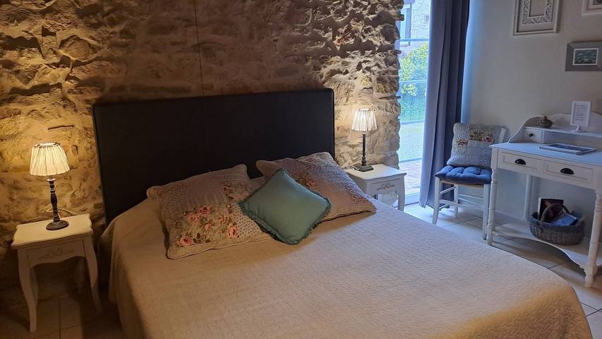 Chambre d’hôte pour 3 personnes, avec jardin et piscine dans le Tarn - 2